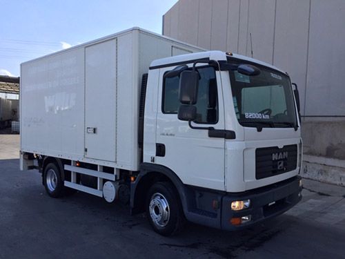 HidalgoTrucks camión caja cerrada marca man modelo tgl 8.180 cv 01
